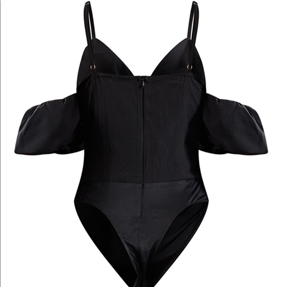 Flouncy Off-Shoulder Bodysuit - Picture 3 of 6